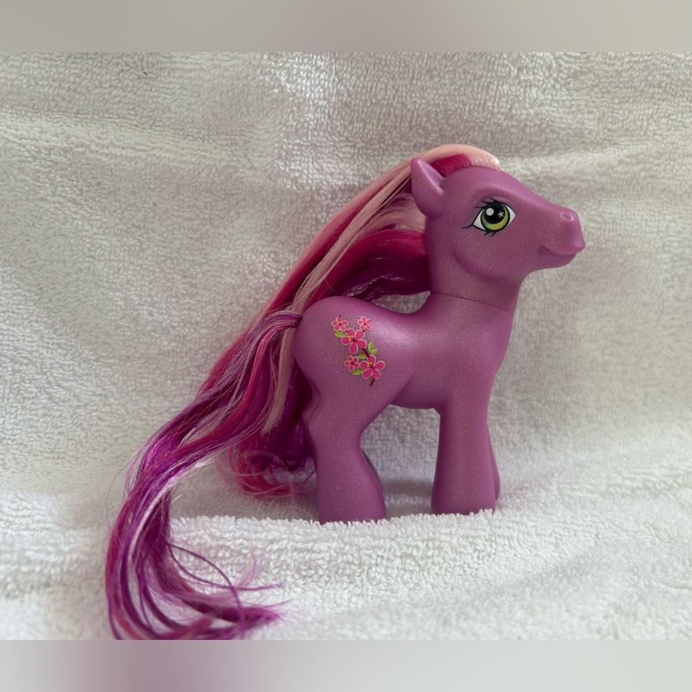 Vintage G3 My Little Pony "Cherry Blossom" 2004-2006